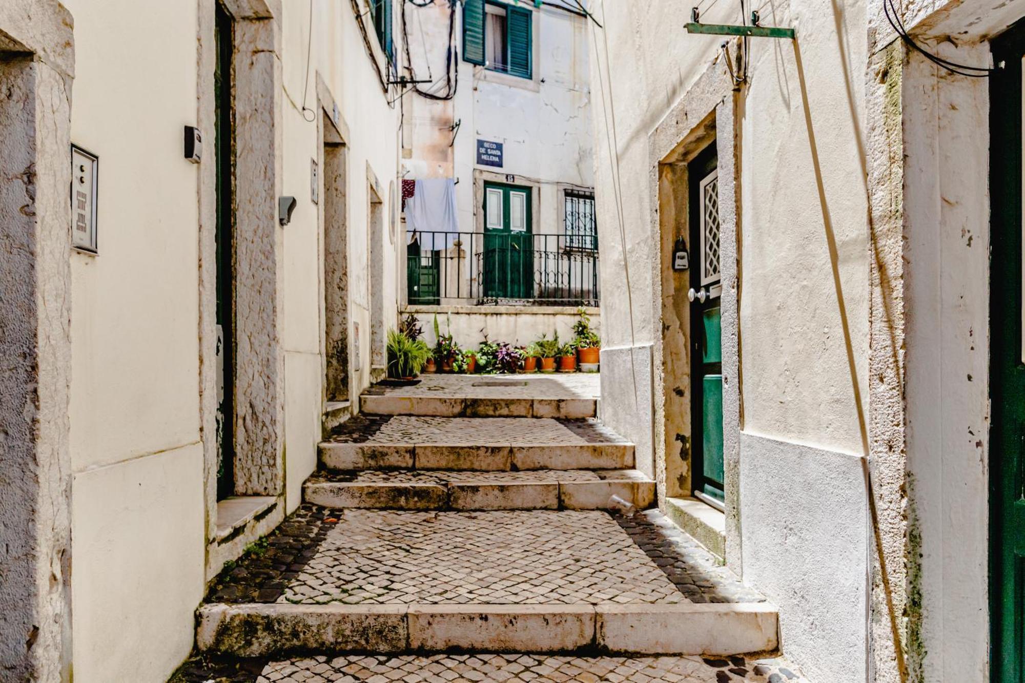 Апартаменты Visit Lisbon4Fun - Alfama Экстерьер фото
